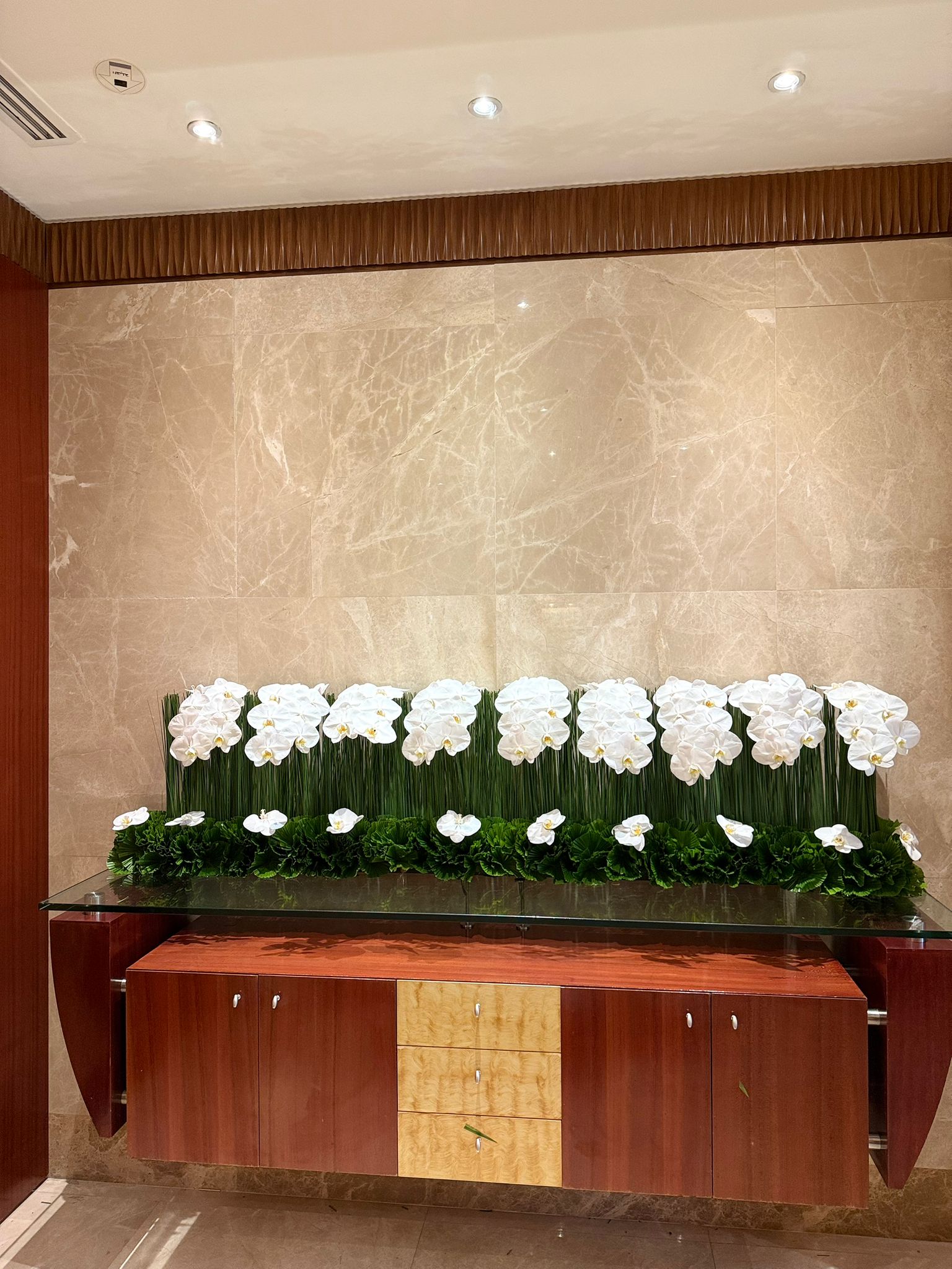 Welcoming a natural rose baby
1 solution length 1.5 cm 
1 Mid Length 35 cm
2 cm side lengths
Natural white cat flour 
Steel Grass Green 
Chinese Green